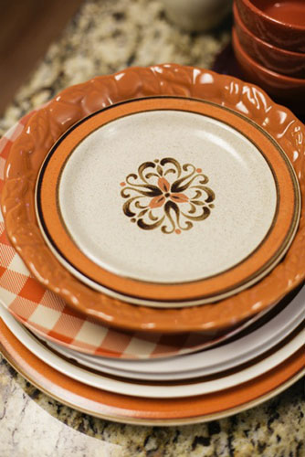 Country-Eclectic-Thanksgiving-Plates